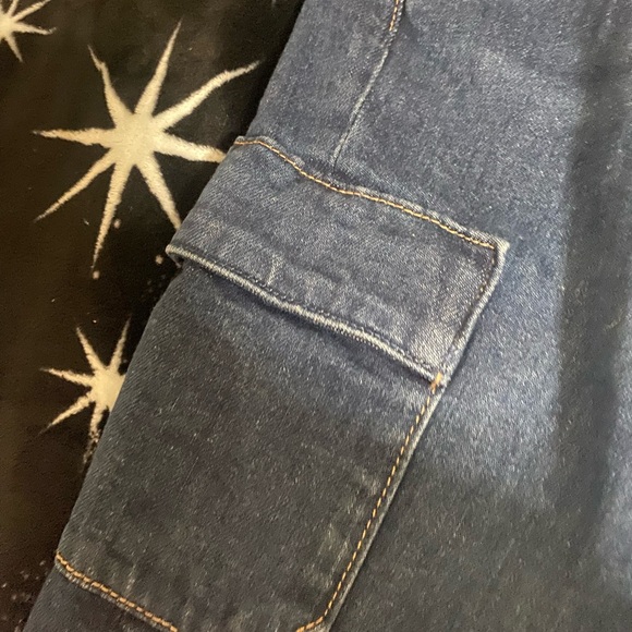 paige flare cargo denim pockets - Picture 6 of 6